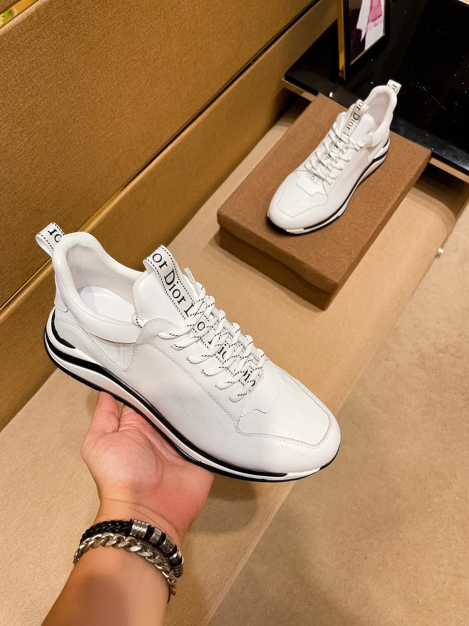 Men's shoes💰 420💰🔥[Dior]🔥High-end brand of men's shoes official website 1:1 latest masterpiece: the upper is made of Italian imported first-layer cowhide with a comfortable and breathable lining➕original non-slip and wear-resistant outsole🔥, making walking more convenient and comfortable! An exclusive new model, a stunning work, a beautiful 1:1 replica [color] compared to the official quality! Create a fashionable personality to set off your uniqueness! A must-have for trendy men! Classic🔥Size: Male 38-44 2⃣️colors available🔥